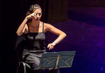 Danseurs de la compagnie OMbreS en représentation