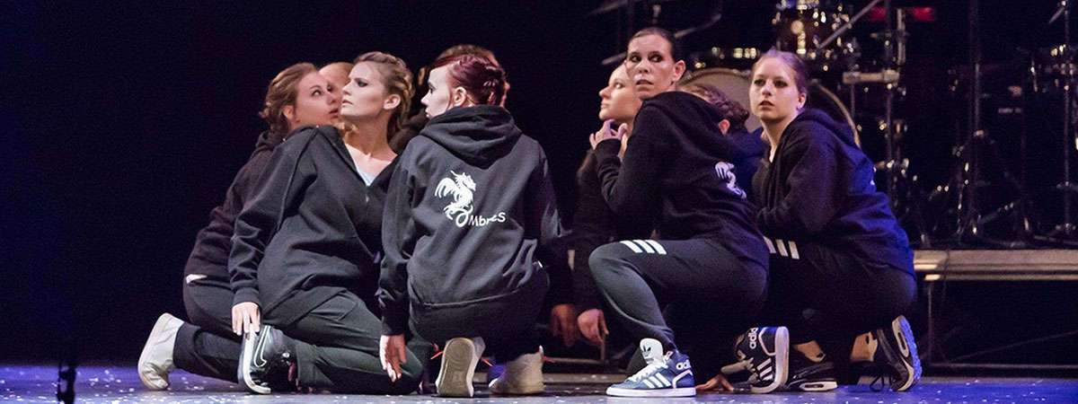 Photo de spectacle de la compagnie de danse OMbreS