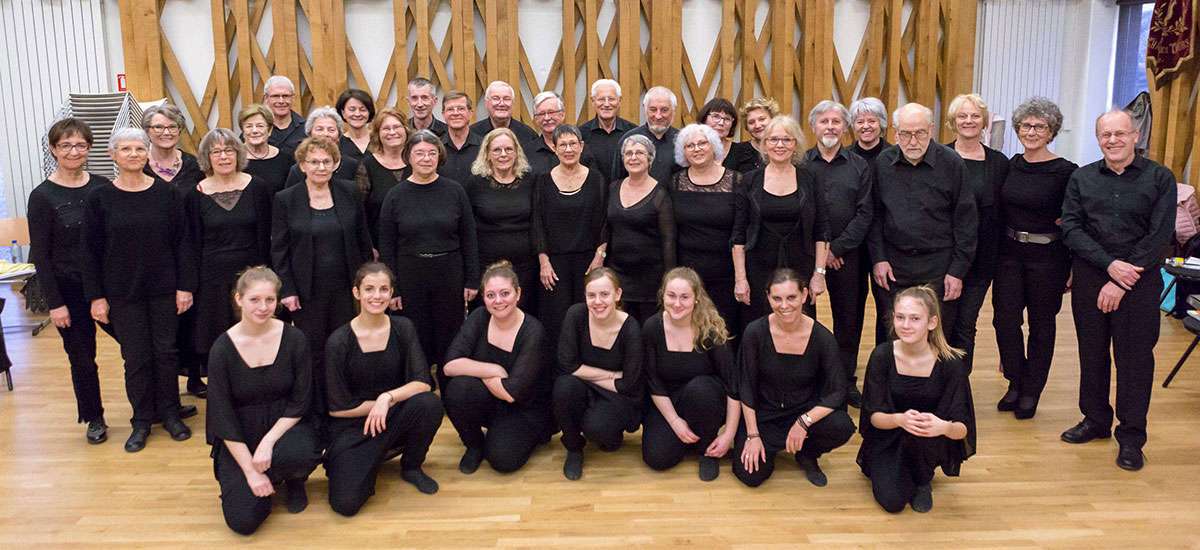 Photo des artistes de la représentation de Didon et Énée par la compagnie de danse OMbreS